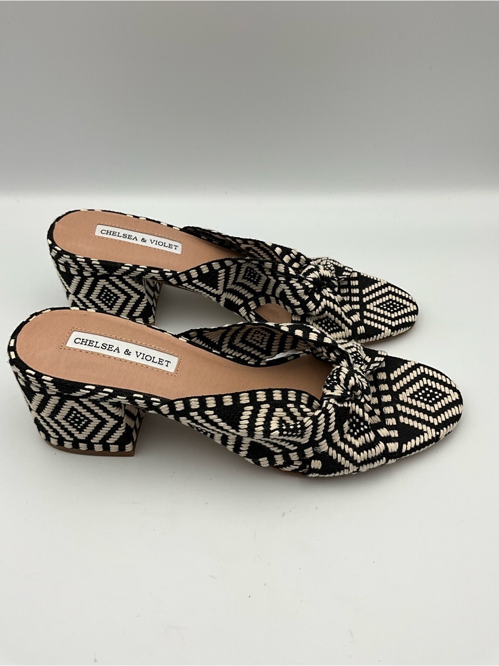 Chelsea & Violet Sandals Size 7.5 Black and White Geometric Knot Mules